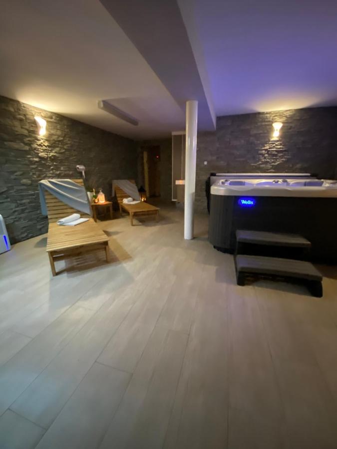 Hotel Slanicky Dvor à Námestovo Extérieur photo